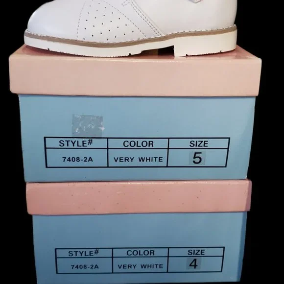 Girls White Shoes - Picture 6 of 7